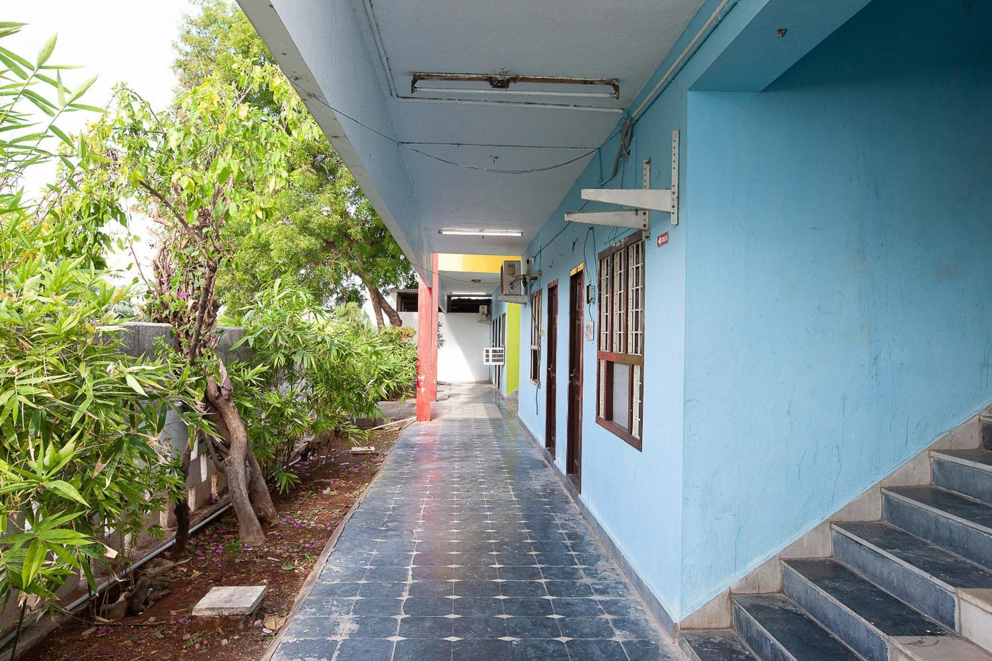 Collection O Ammayi Hotels & Resorts Tiruvannāmalai Exterior foto