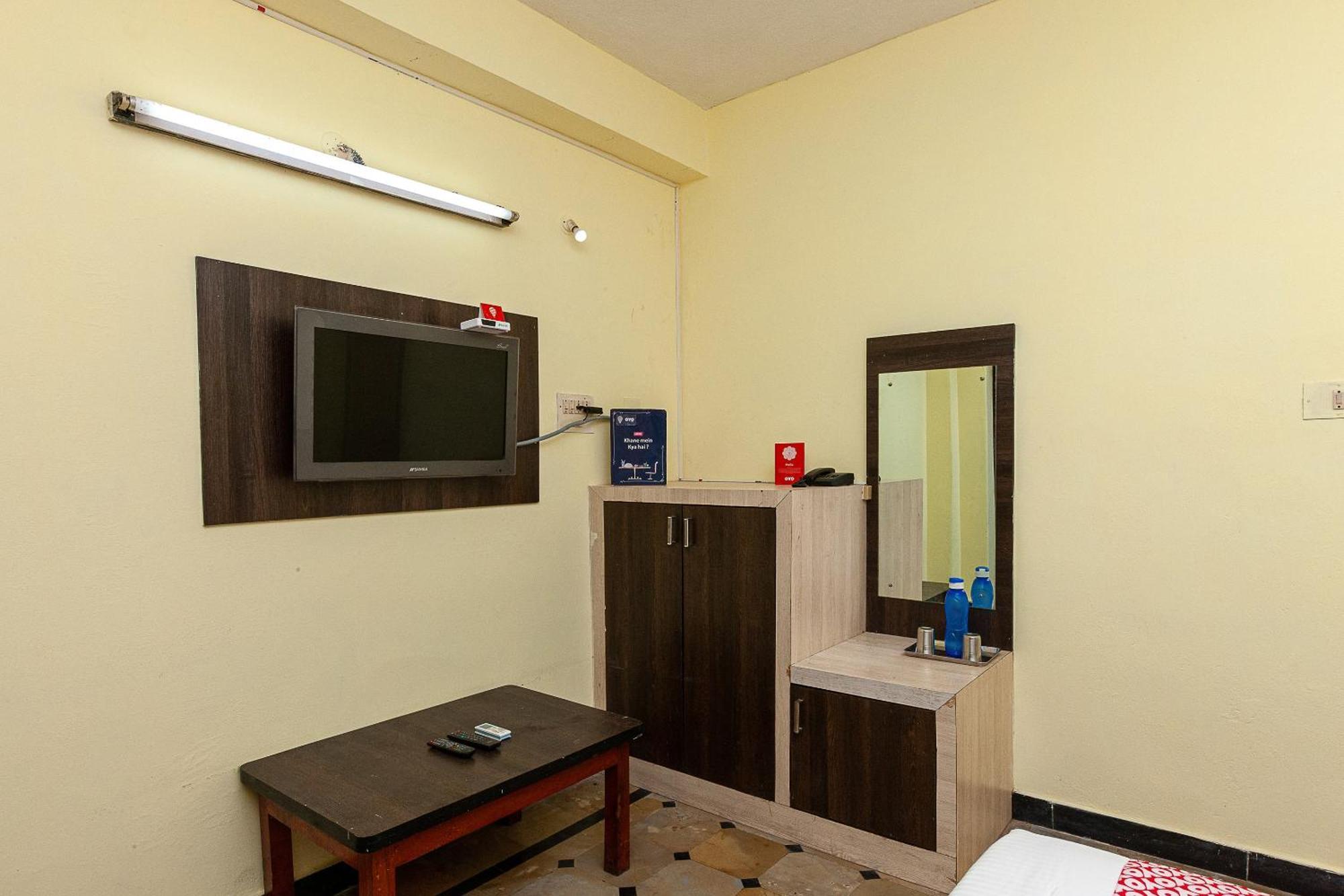 Collection O Ammayi Hotels & Resorts Tiruvannāmalai Exterior foto